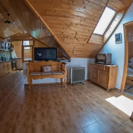 Matyo Rozsa Vendeghaz Apartmán *