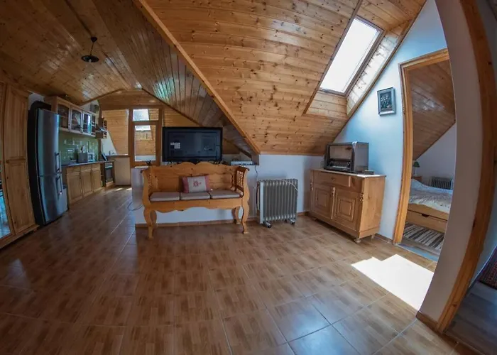 Matyó Rózsa Vendèghàz Apartman *